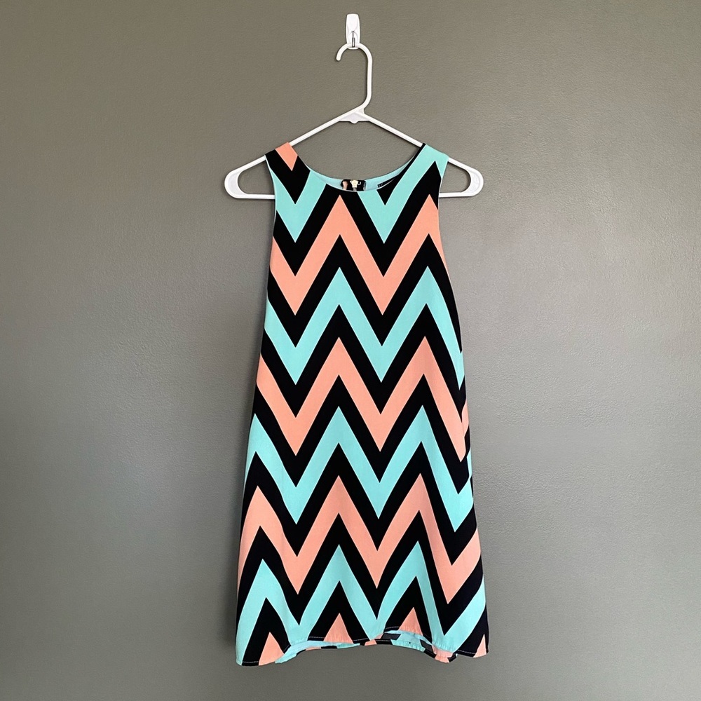 ZIG ZAG BABYDOLL DRESS